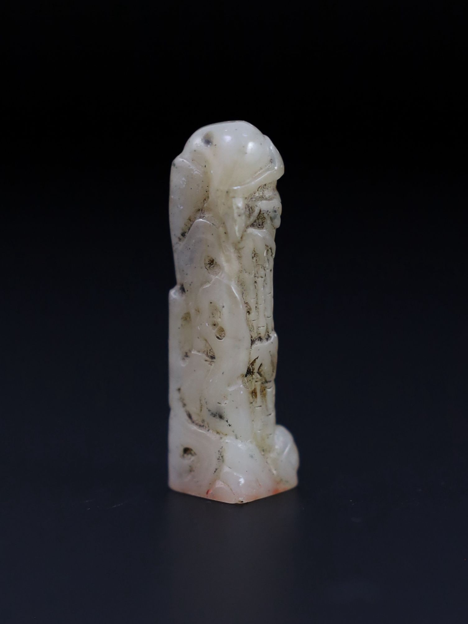 A small Chinese white and grey jade seal, 3.7cm high